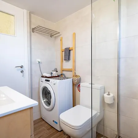 2 Bedrooms 4 Persons By Mps *